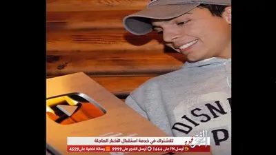 خالد منيب يحتفل بدرع يوتيوب الفضي عبر 