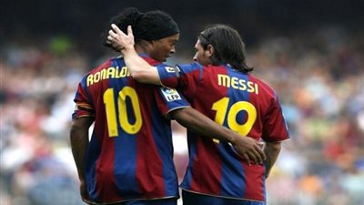رونالدينيو يصدم ميسي بتصريح مثير
