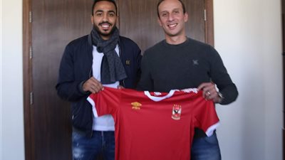 رسميًا.. الأهلي يتعاقد مع كهربا لمدة ٤ مواسم ونصف