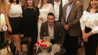 ما السر في حب محمد الشرنوبي خطوبة الأكبر منه سنًا؟