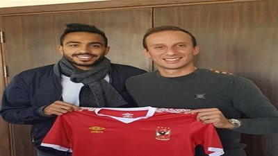 بعد توقيعه رسميا.. موقف لا ينسى بين كهربا ومدرب الأهلي