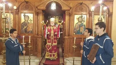 مطران طنطا للروم الأرثوذكس يترأس القداس الإلهي بكنيسة جيورجيوس (صور)