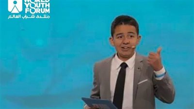 صافحه السيسي بمنتدي شباب العالم.. 