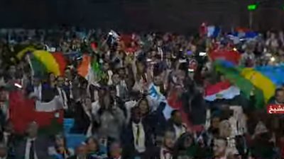 منتدى شباب العالم.. أعلام الدول تزين قاعة الجلسة الافتتاحية