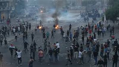 لبنان: قوات الأمن تطلق الغاز المسيل للدموع وتصيب عشرات المتظاهرين