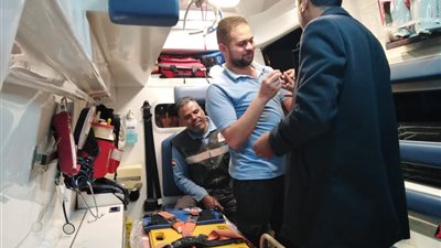 مدير مرفق إسعاف البحر الأحمر يتفقد جاهزية سيارات الإسعاف تزامنًا مع التقلبات الجوية (صور) 