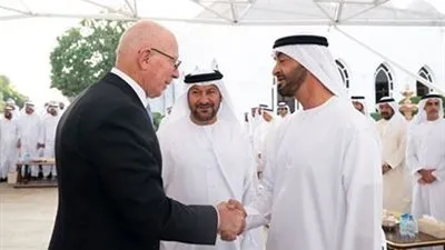 محمد بن زايد وديفيد هيرلى يبحثان سبل تعزيز التعاون 