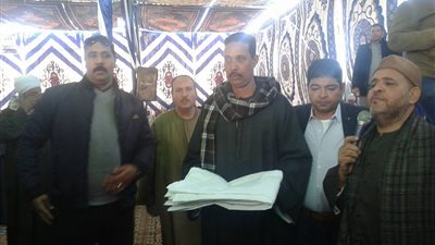 الكفن ينهي خصومة ثأرية بين أبناء عمومة في سوهاج (صور)