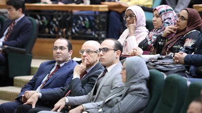 وفد من هارفارد يبدأ في تدريب الأطباء المصريين (صور)