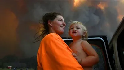 رجال الإطفاء يحذرون من استمرار الحرائق بأستراليا