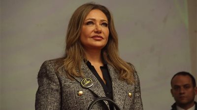 ليلى علوي توضح دور الفن في المجتمع (فيديو)