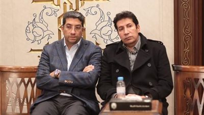 هاني رمزي ودلال عبد العزيز يقدمان واجب العزاء في الراحل حسن عفيفي