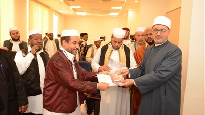 أمين مجمع البحوث يطالب أئمة ليبيا بحمل الوسطية إلى بلادهم