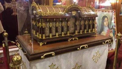 رفات القديسة تريزا تصل لكنيسة العذراء بقبة الهواء