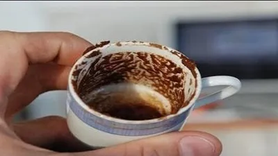 دار الإفتاء توضح حكم قراءة الفنجان 