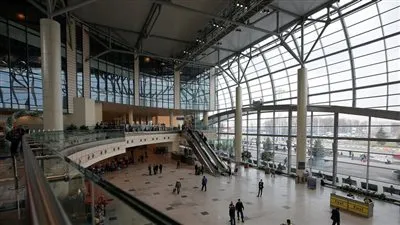 عاجل.. توقيف عشرات الإسرائيليين في مطار بموسكو