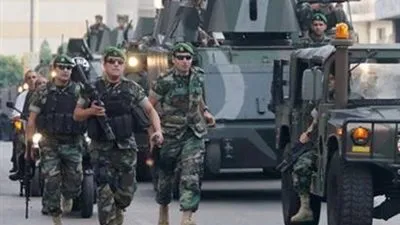 الأمن اللبناني يغلق طرق تؤدي لساحات التظاهر في بيروت