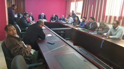 رئيس مدينة سفاجا تفحص شكاوى المواطنين