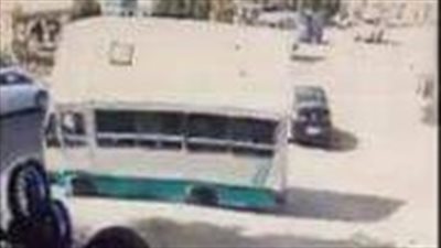 شاهد.. الصور الأولى لانقلاب أتوبيس مدرسة بالمقطم