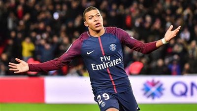 مدرب باريس سان جيرمان يعلق على أزمته مع مبابي