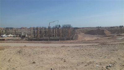 بدء صب الخرسانة المسلحة لأعمدة مشروع 