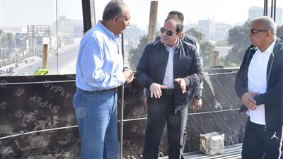 تفاصيل جولة الرئيس بطرق ومحاور مصر الجديدة (فيديو وصور)