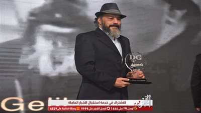 عمرو عبد الجليل يفوز بجائزة أفضل ممثل من 