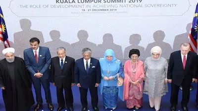 قمة ماليزيا تدرس تجارة الذهب والتغلب على العقوبات