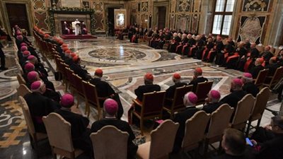 تفاصيل لقاء البابا فرنسيس مع أعضاء الكوريا الرومانية 