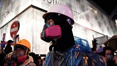 هونج كونج: مواجهات بين الشرطة والمتظاهرين في احتجاجات مراكز التسوق