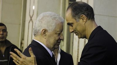 جمال وعلاء مبارك يقدمان واجب العزاء في شقيقة مرتضى منصور.. (صور)