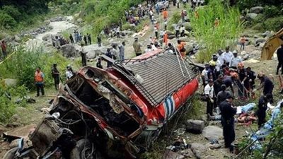 مصرع 17 شخص في تصادم حافلة وشاحنة شرق جواتيمالا