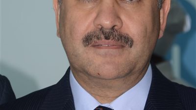 وزير الطيران الجديد يشكر سلفه على مجهوداته في الوزارة 