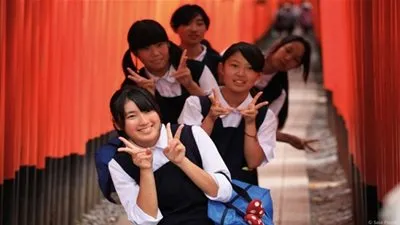 معلومات مثيرة حول أغرب العادات اليابانية.. اكتشفها