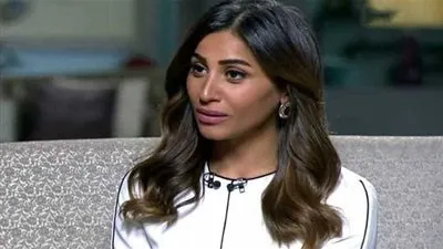 ميدل بيست الرياض | دينا الشربيني تتعرض لموقف محرج وعمرو دياب يتدخل (فيديو)