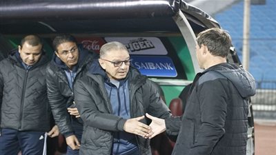 طلعت يوسف يرد على تراجع مستوى الاتحاد أمام الأهلي وأخطاء الحكام