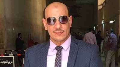 محامي 