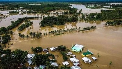 إعصار الفلبين يفسد فرحة  عيد الميلاد