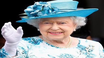 الملكة إليزابيث الثانية تعترف: مضت سنة مليئة بالعثرات