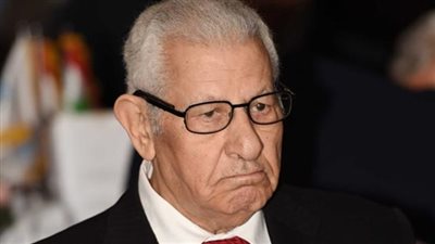 حقيقة الخلافات بين مكرم محمد أحمد ووزير الإعلام الجديد (فيديو)