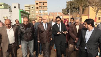 محافظ بني سويف يتفقد وحدة مرور ومجمع خدمي بمركز ناصر (صور) 