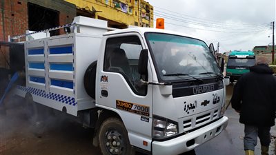 تواصل أعمال كسح مياه الأمطار ورفع درجة الاستعداد القصوى بالبحيرة (صور)