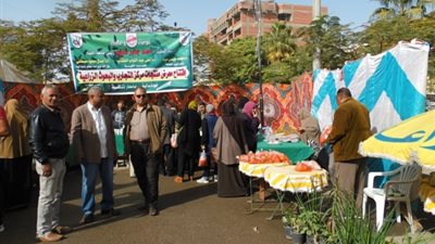 افتتاح معرض منتجات غذائية بـ