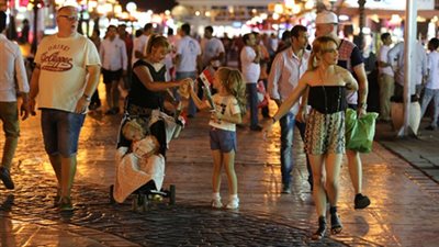 خبير سياحي: قرار بريطانيا وفرنسا سيشجع العالم كله للمجيء لمصر