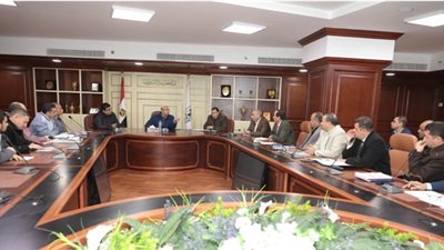 محافظ بني سويف: 