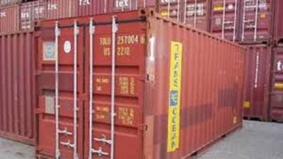 جمارك دمياط تضبط حاوية أدوات تجميل مزورة