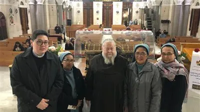 تفاصيل زيارة رفات القديسة تريزا إلى كنيسة شبرا قبل عودتها لفرنسا