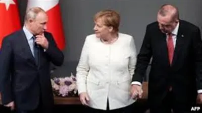 ميركل تبحث مع أردوغان وبوتين حلا للوضع في ليبيا