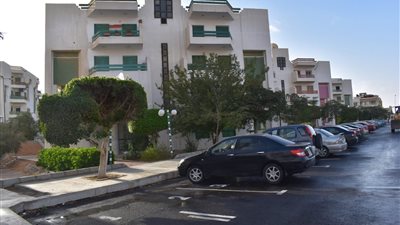 الانتهاء من رفع كفاءة الطرق بمنطقة الإسكان الفاخر بـ