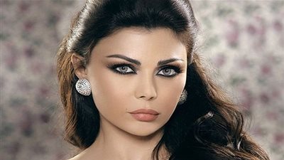 هيفاء وهبي على البوستر الدعائي لفيلمها الجديد أشباح أوروبا (صورة)